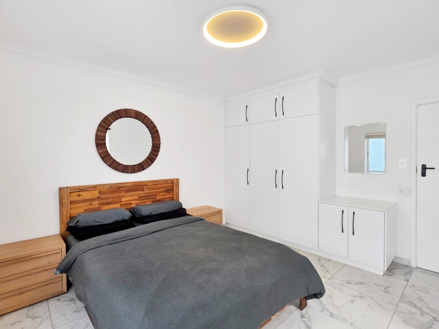 To Let 2 Bedroom Property for Rent in Sea Point Western Cape